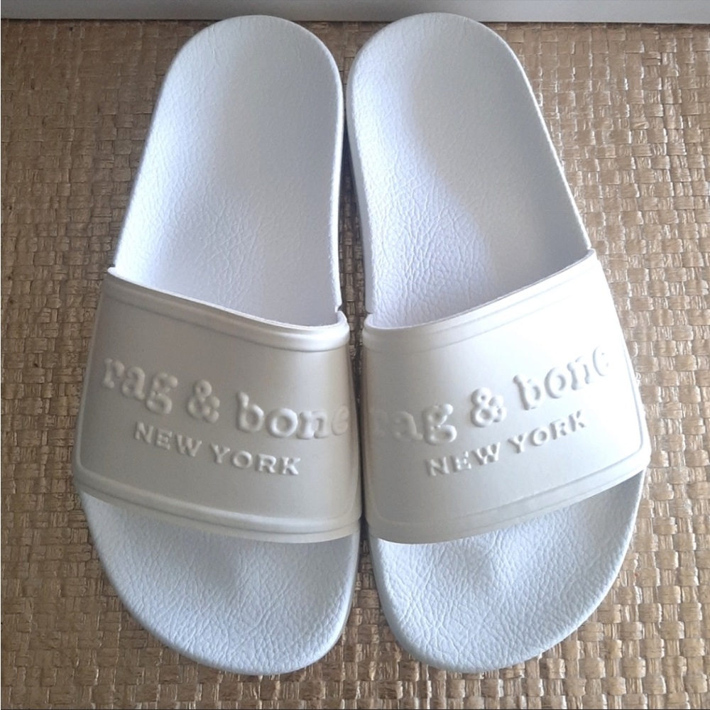 NWT rag & bone pool slide with logo in White Size 5